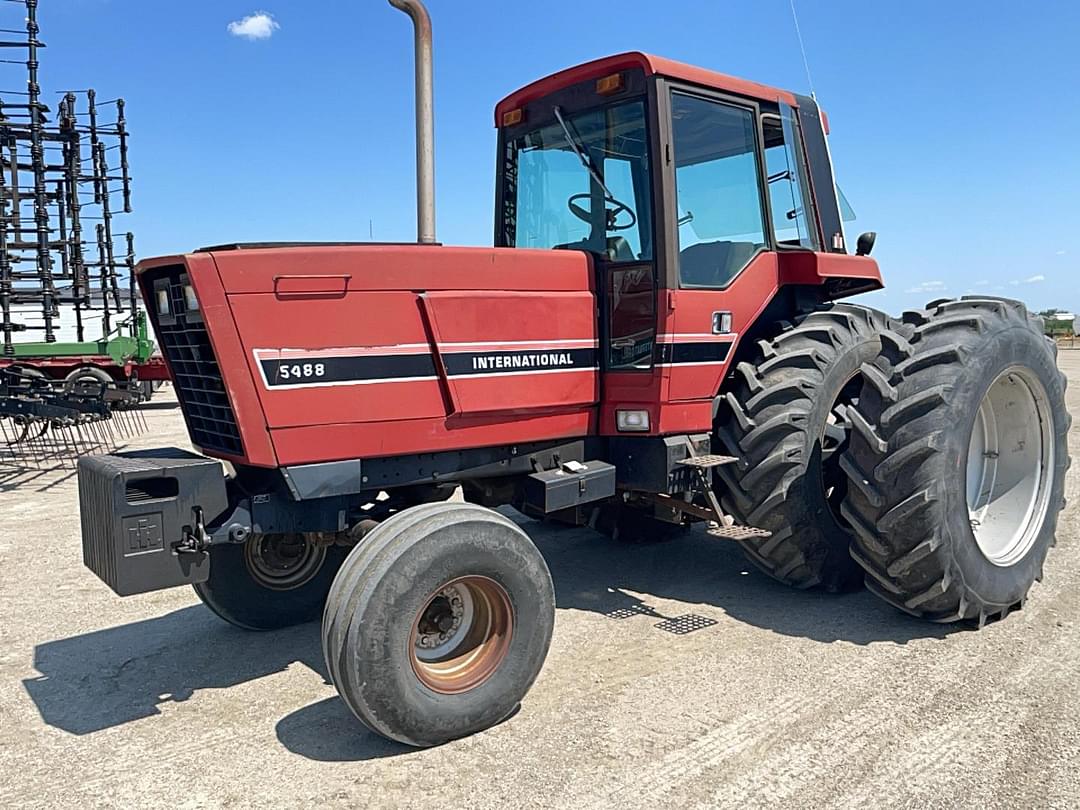 Image of International Harvester 5488 Primary image
