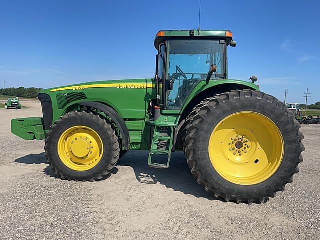 Image of John Deere 8420 equipment image 2