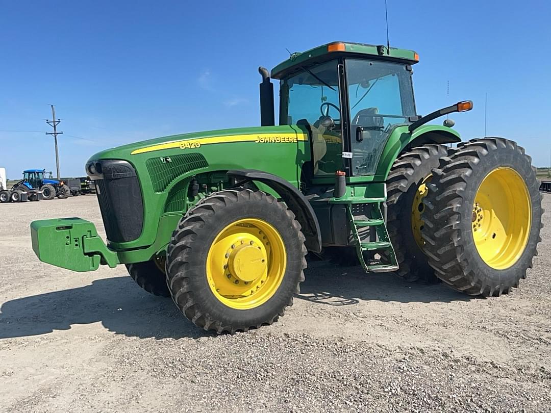 Image of John Deere 8420 Primary image