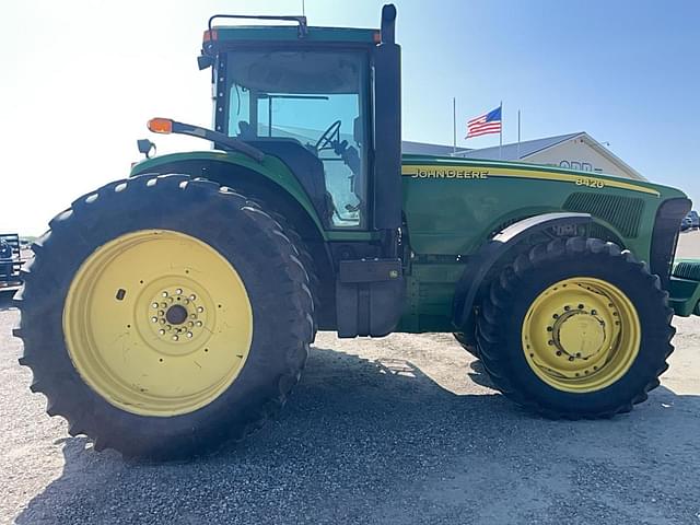 Image of John Deere 8420 equipment image 3