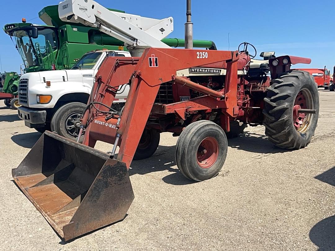 Image of International Harvester 826 Primary image