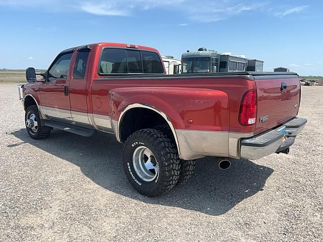 Image of Ford F-350 equipment image 1