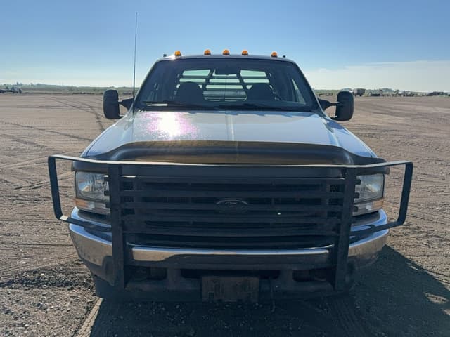 Image of Ford F-550 equipment image 4