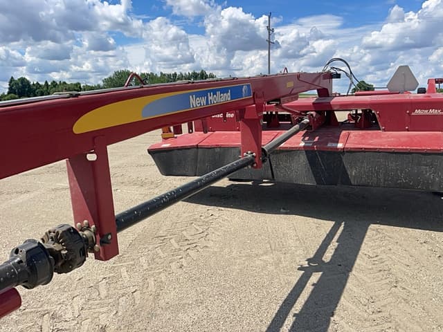 Image of New Holland H7460 equipment image 2