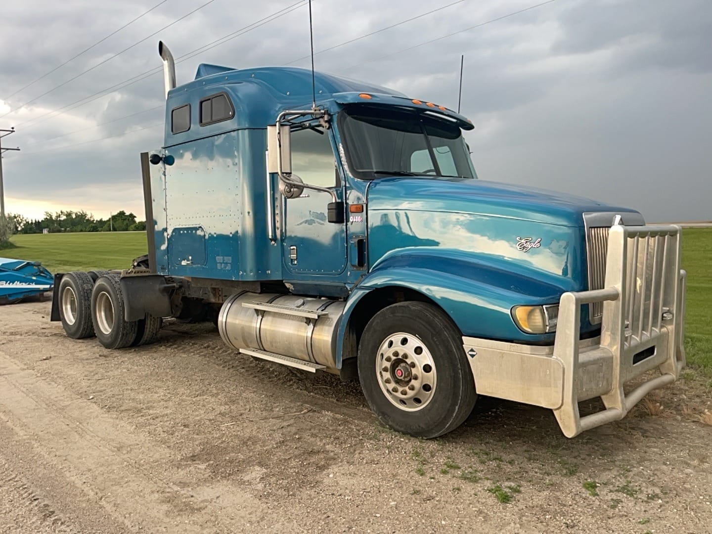2005 International 9400i Equipment Image0
