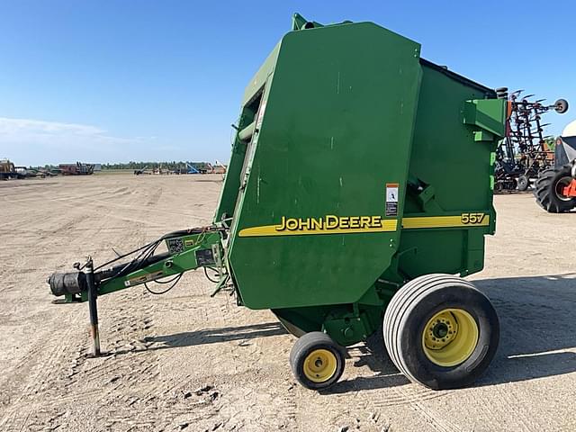 Image of John Deere 557 equipment image 3