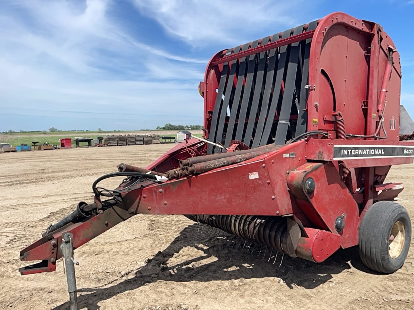 International Harvester 2400 Equipment Image0
