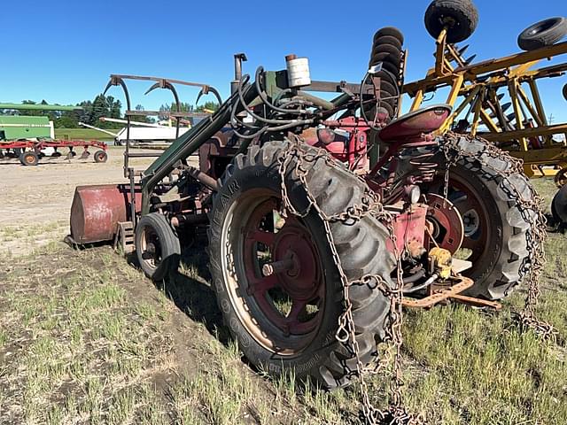 Image of Farmall M equipment image 1