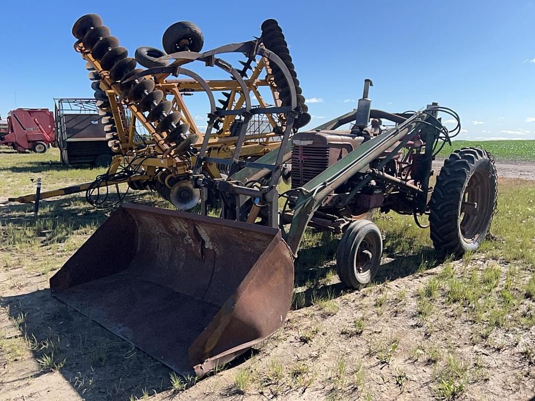 Image of Farmall M Primary image
