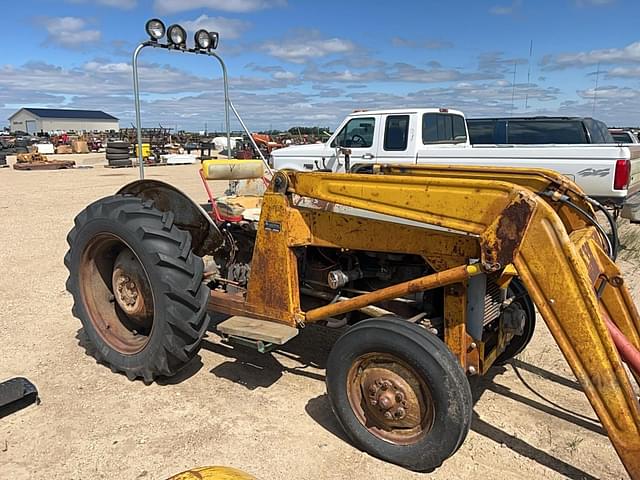 Image of Massey Ferguson TO30 equipment image 4
