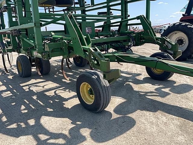 Image of John Deere 2410 equipment image 4