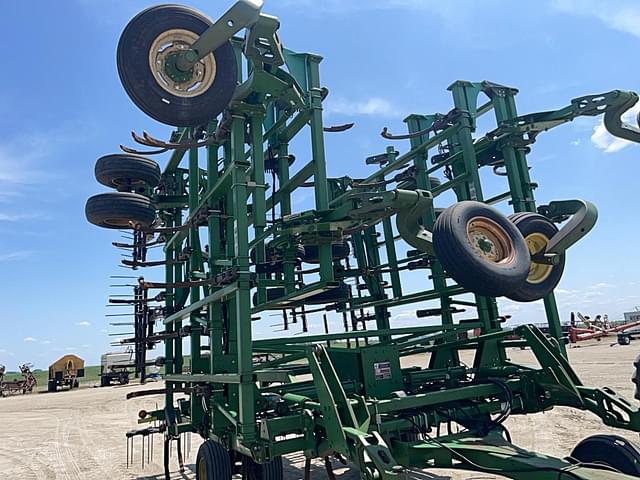 Image of John Deere 2410 equipment image 3