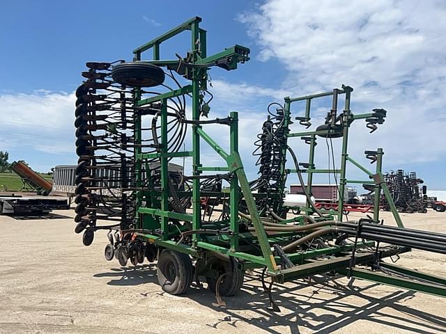 Image of John Deere 777 equipment image 2