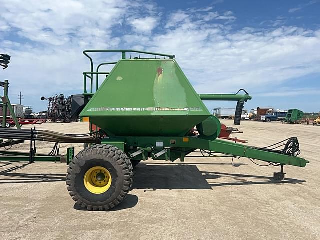 Image of John Deere 777 equipment image 1