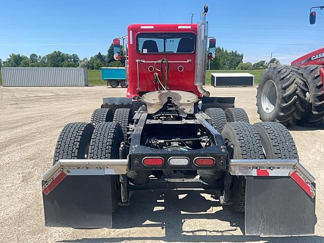 Image of Peterbilt 388 equipment image 3