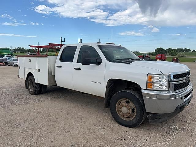 Image of Chevrolet 3500 equipment image 3