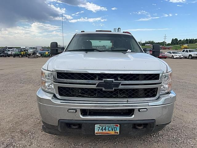 Image of Chevrolet 3500 equipment image 4
