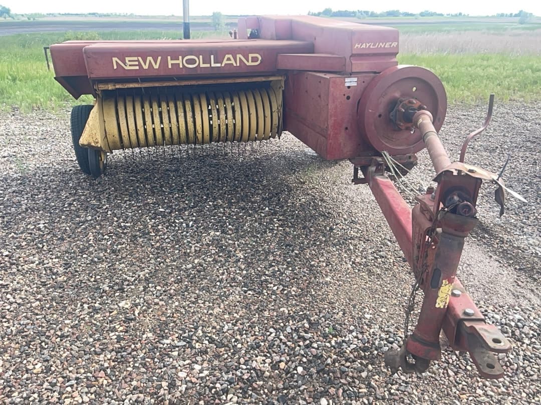 Image of New Holland 310 Primary image