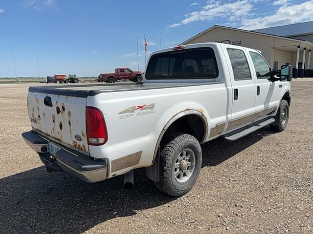 Image of Ford F-250 equipment image 3