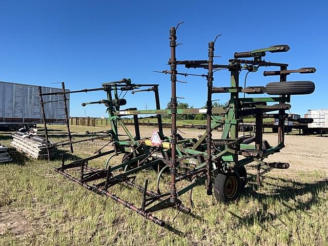 Image of John Deere 1600 equipment image 1