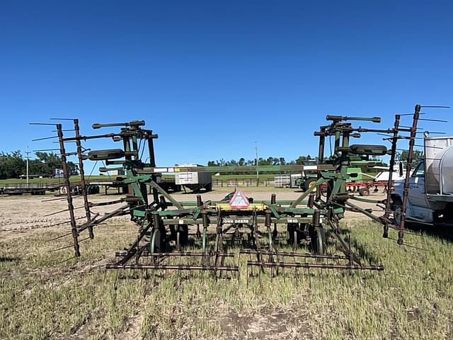 Image of John Deere 1600 equipment image 2