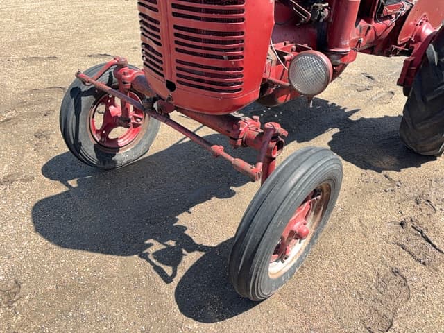 Image of Farmall A equipment image 3