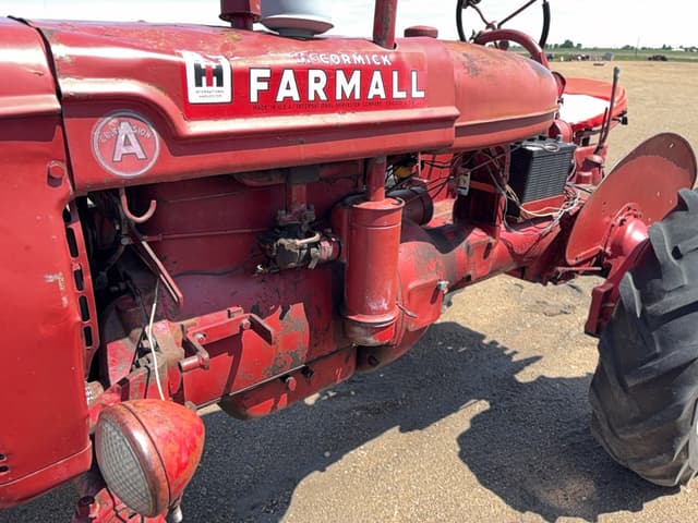 Image of Farmall A equipment image 4