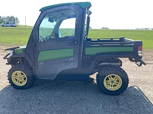 Image of John Deere XUV 835R equipment image 4