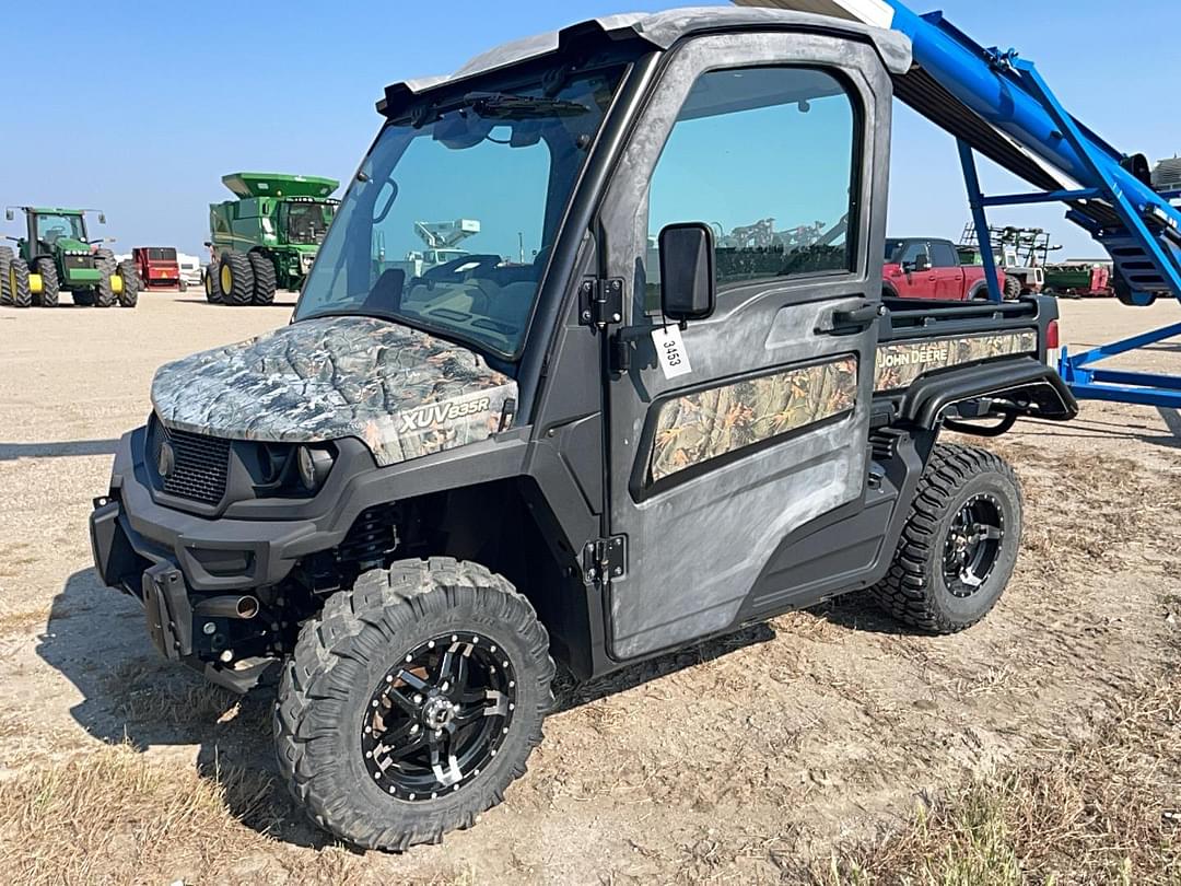 Image of John Deere XUV 835R Primary image