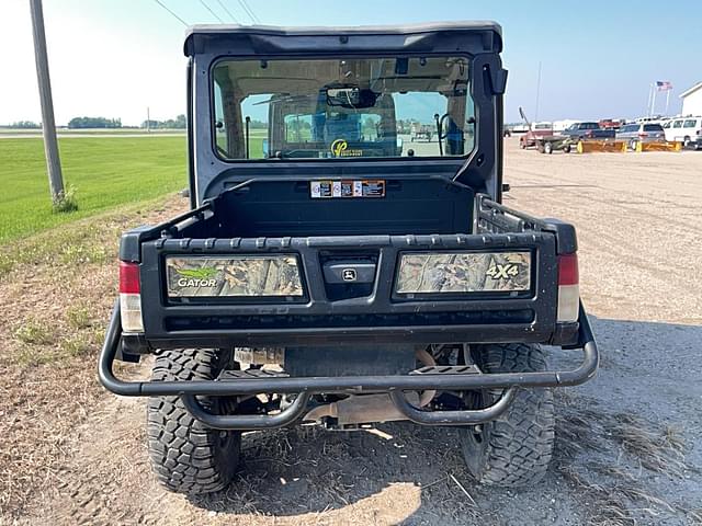 Image of John Deere XUV 835R equipment image 3