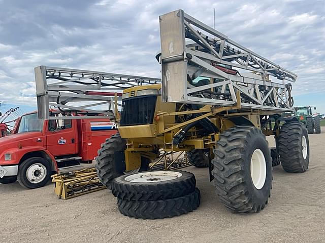 Image of Ag-Chem RoGator 854 equipment image 2