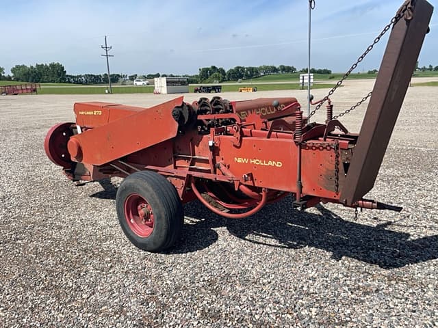 Image of New Holland 273 equipment image 2