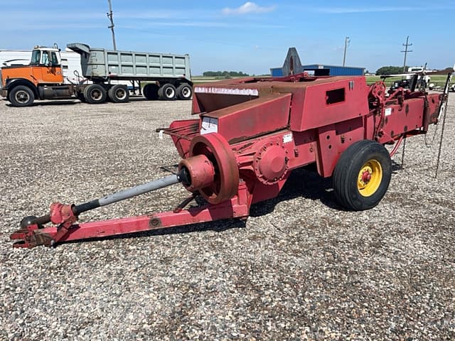 Image of Massey Ferguson 124 equipment image 1