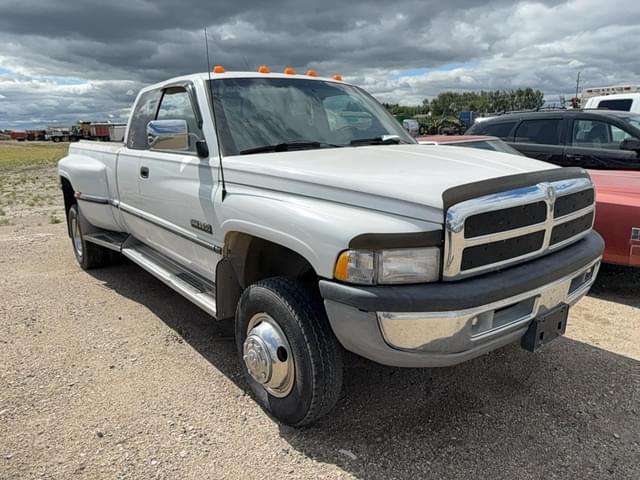 Image of Dodge Ram 3500 equipment image 4