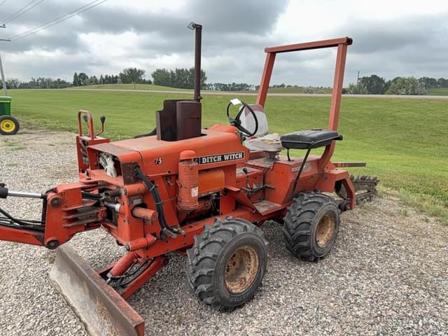Image of Ditch Witch 2300 equipment image 4