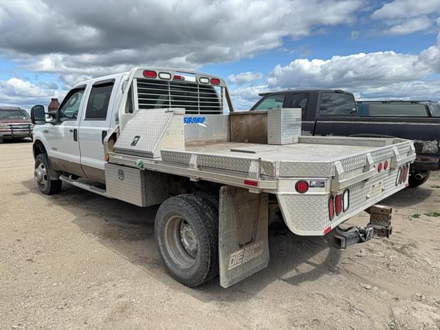 Image of Ford F-350 equipment image 1