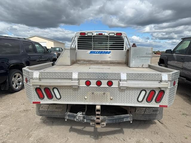 Image of Ford F-350 equipment image 2