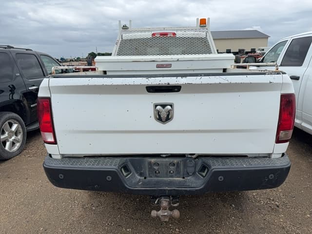 Image of Dodge Ram 2500HD equipment image 2