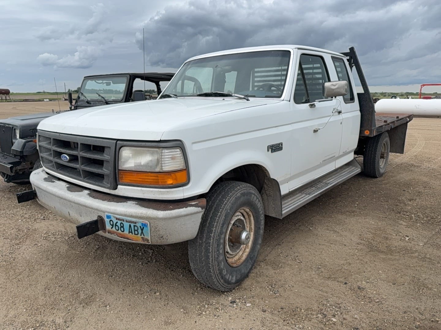 1995 Ford F-250 Equipment Image0