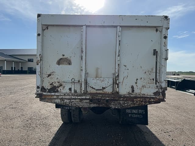 Image of GMC 6500 equipment image 2
