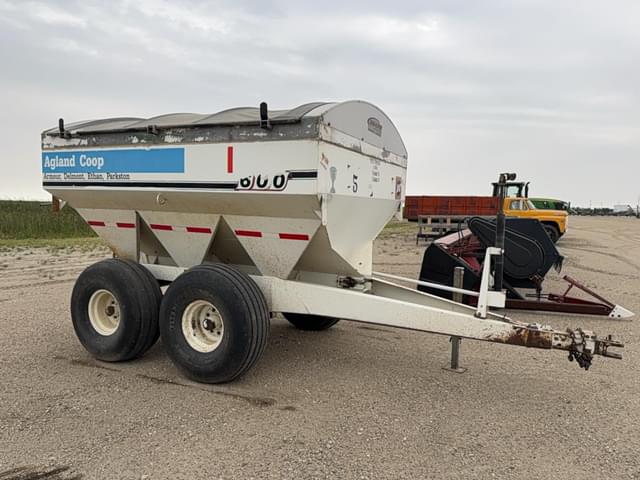 Image of Willmar 600 equipment image 4
