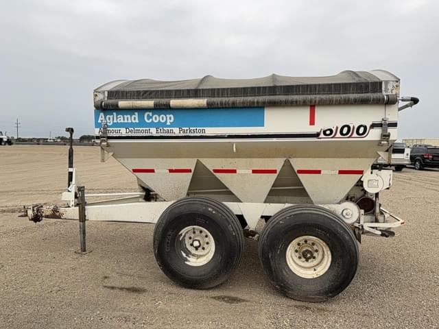 Image of Willmar 600 equipment image 1