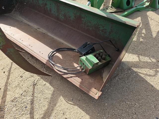Image of John Deere 158 equipment image 4