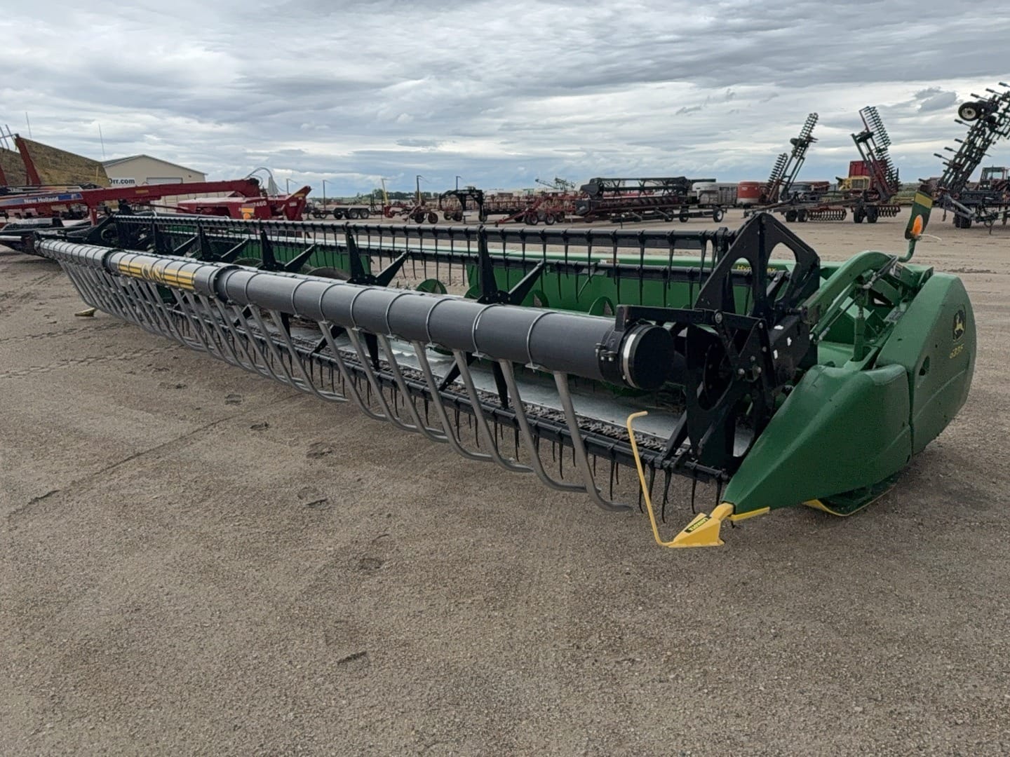 John Deere 630F Equipment Image0