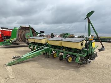 Main image John Deere 7200