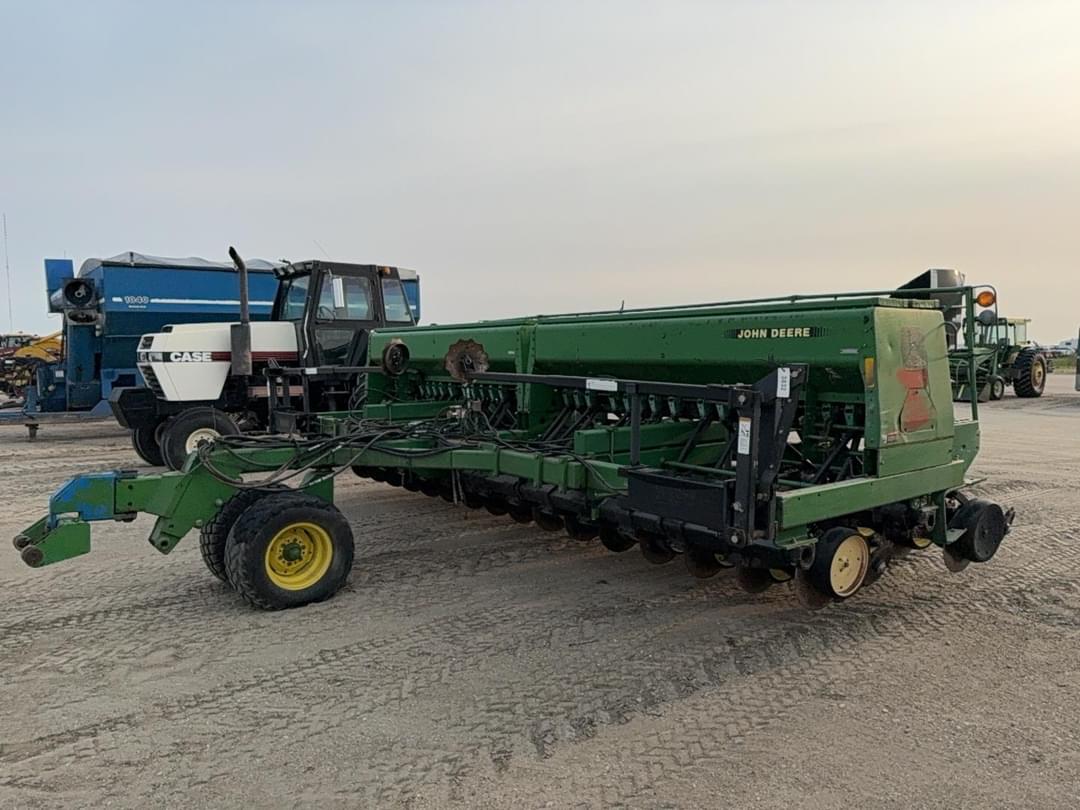 Image of John Deere 750 Primary image