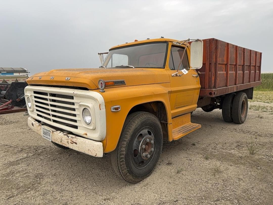 Image of Ford F600 Primary image