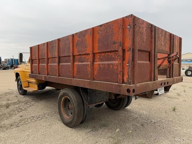 Image of Ford F600 equipment image 1