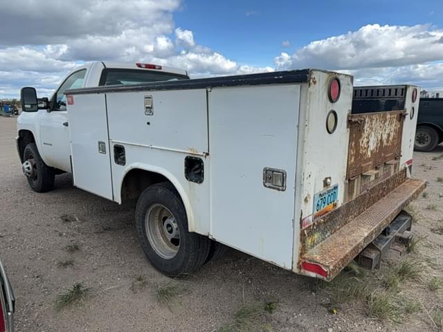 Image of Chevrolet 3500 equipment image 1