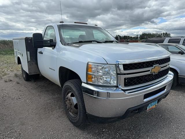 Image of Chevrolet 3500 equipment image 4
